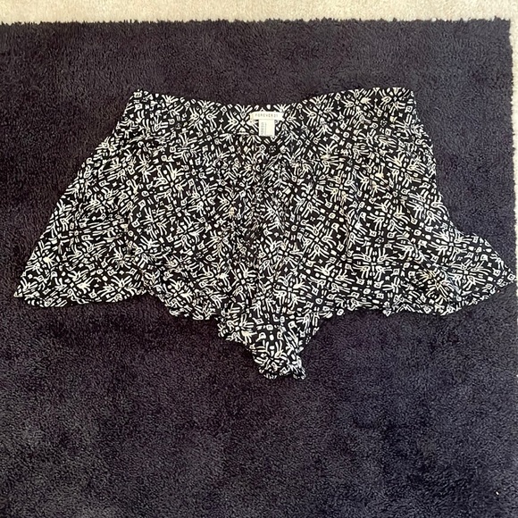Forever 21 Pants - FOREVER 21 black and white tribal shorts